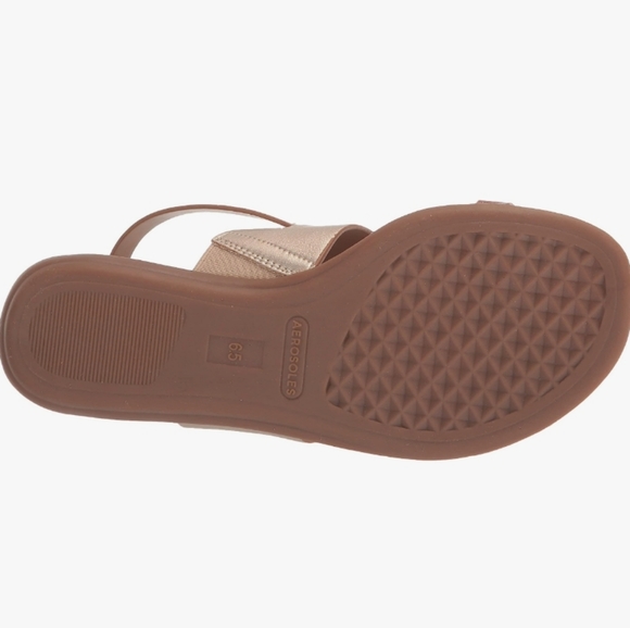 Aerosoles Avea Sandals Gold 8.5 - Picture 2 of 8